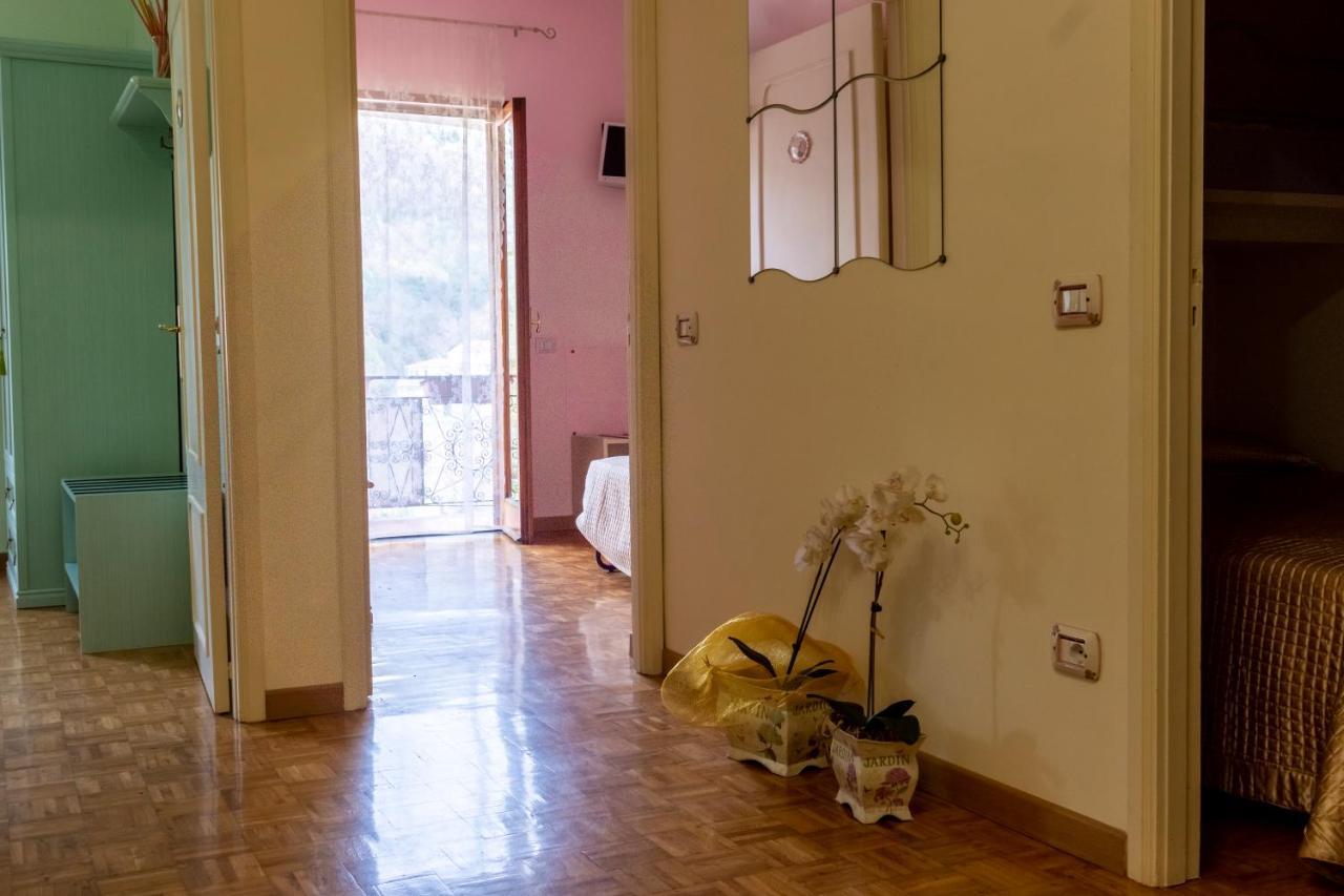 Villa Dei Fiori - Exclusive Villa With Garden In Sorrento Coast Vico Equense Bagian luar foto