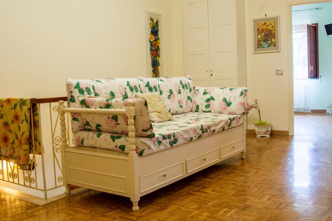 Villa Dei Fiori - Exclusive Villa With Garden In Sorrento Coast Vico Equense Bagian luar foto