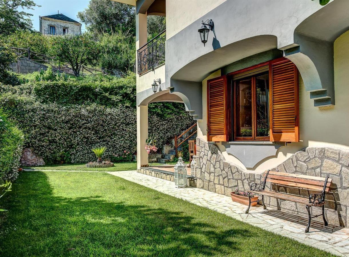 Villa Dei Fiori - Exclusive Villa With Garden In Sorrento Coast Vico Equense Bagian luar foto