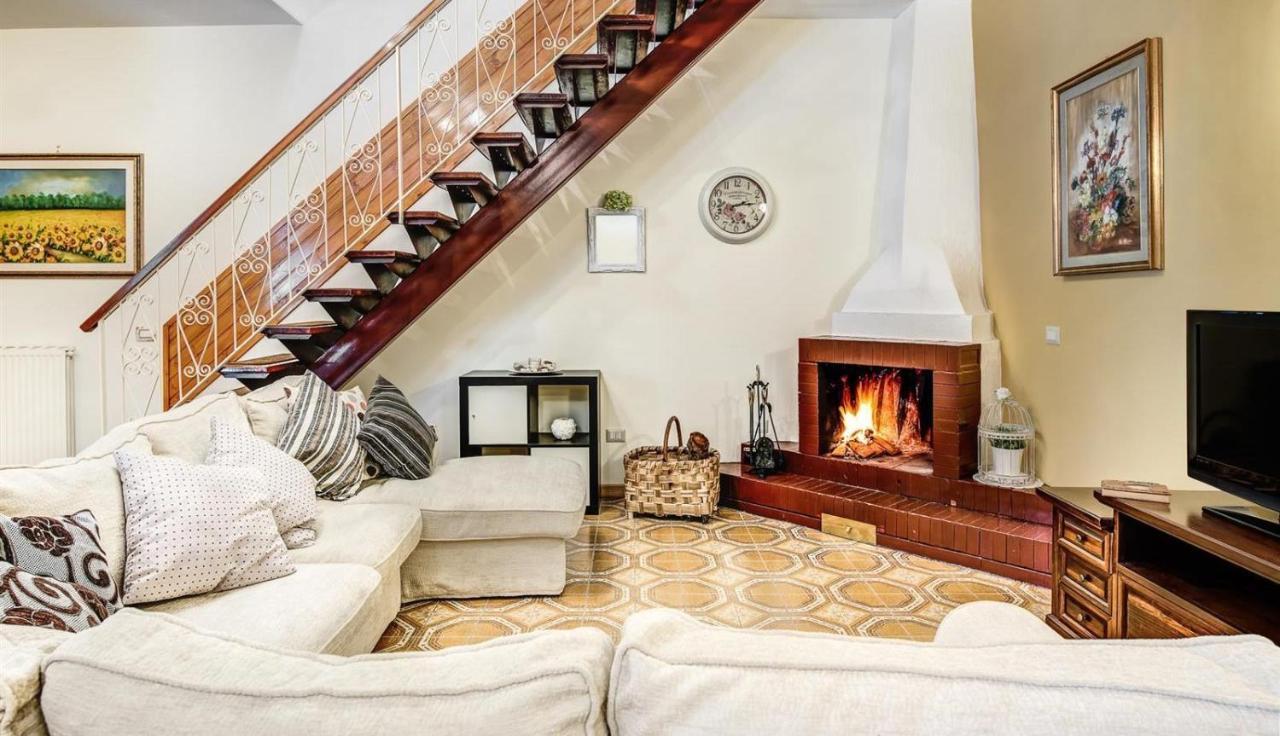 Villa Dei Fiori - Exclusive Villa With Garden In Sorrento Coast Vico Equense Bagian luar foto