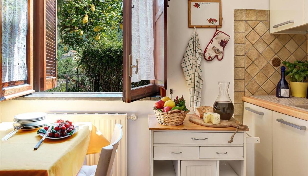Villa Dei Fiori - Exclusive Villa With Garden In Sorrento Coast Vico Equense Bagian luar foto